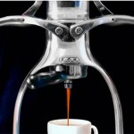 ROK Espresso Maker e o preparo manual do café
