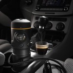 Máquina de café espresso que funciona no seu carro